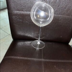 Elegant Clear Wine Glass